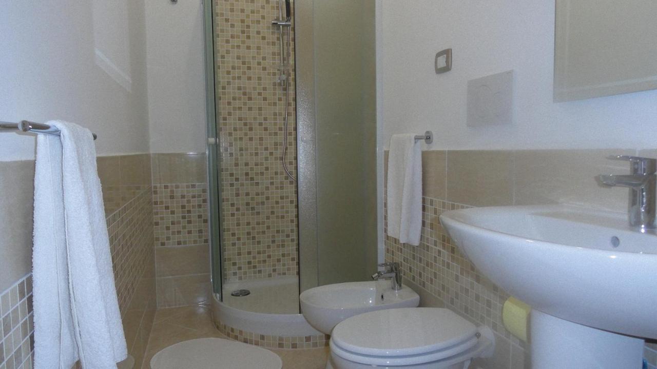 Bed And Breakfast La Corte Degli Ulivi Civitavecchia Quarto foto